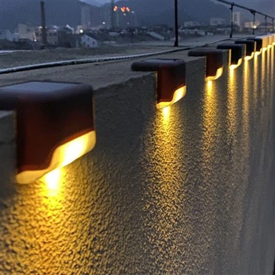 Lampe solaire de balustrade de jardin